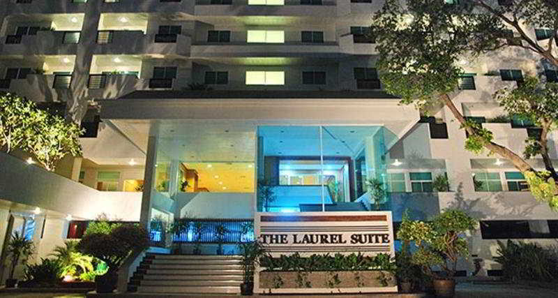 Laurel Suite Bangkok Bagian luar foto